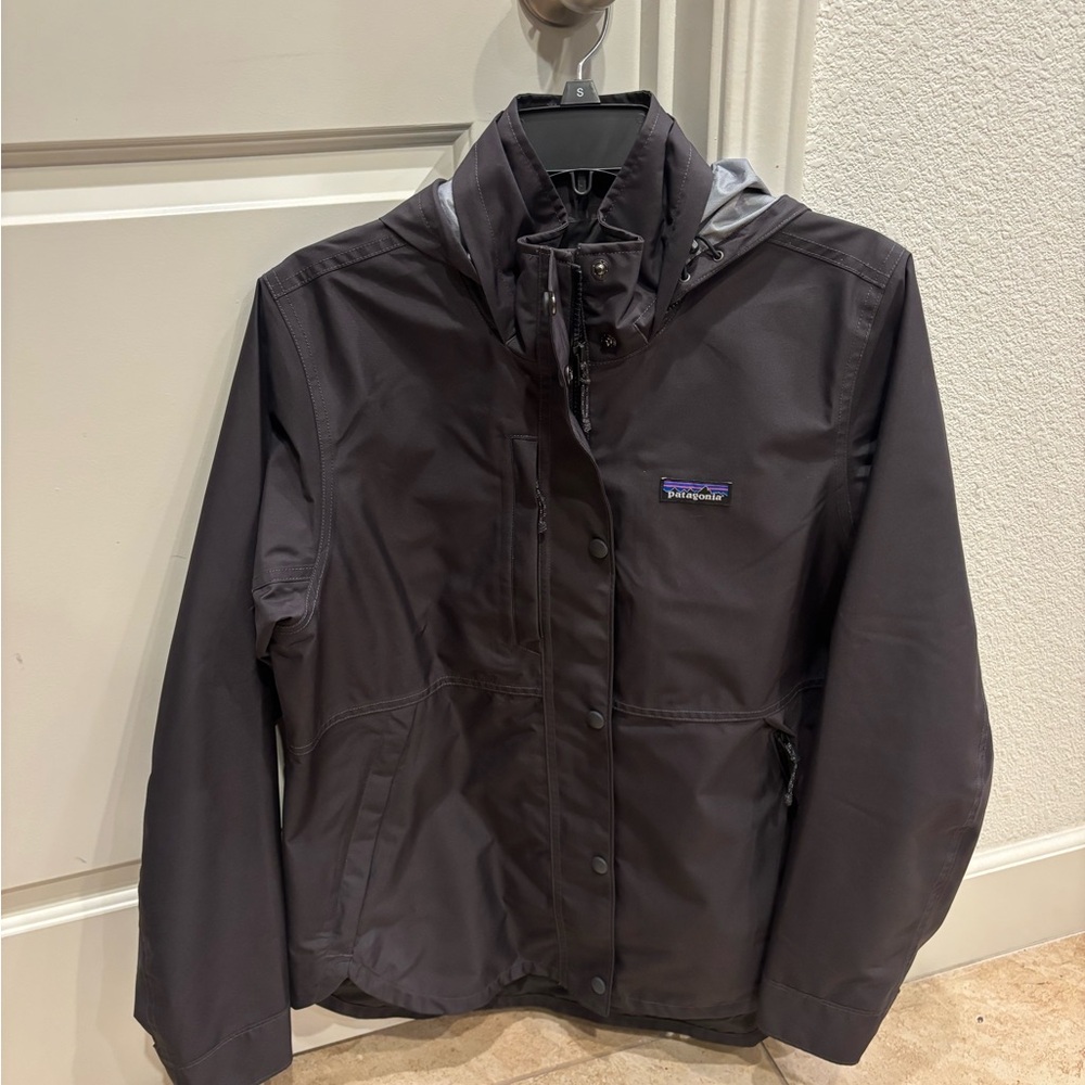 Patagonia Women’s Hooded Jacket Size Large